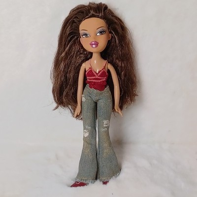 Bratz Doll  Yasmin Doll With Outfit & Shoes  Pre-owned