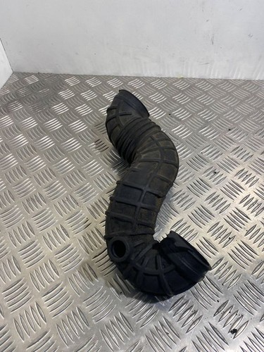 Audi A6 S6 C4 4A 1994 Diesel 85kW Ansaugrohr Ansaugschlauch Turbolader APL21043