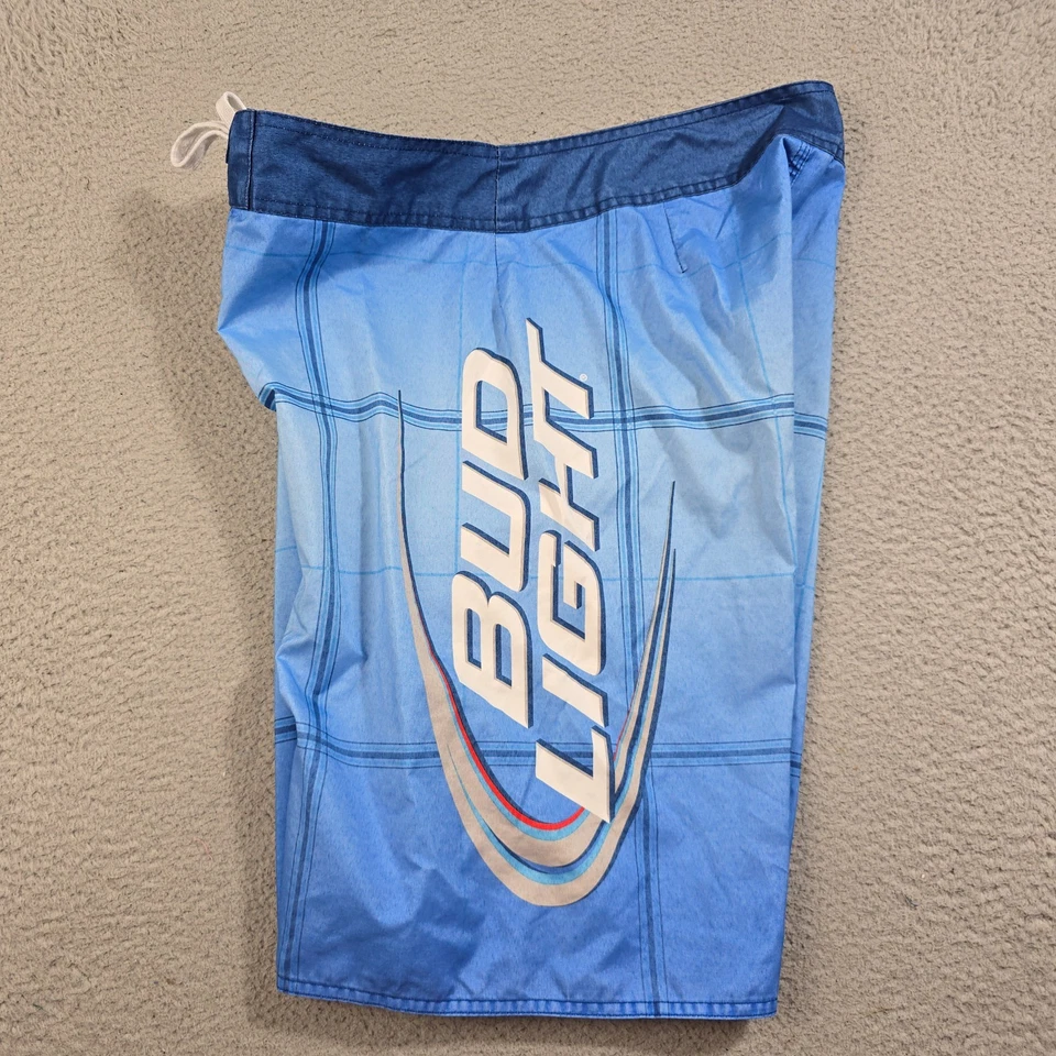 Pantalones cortos Bud Light Board para hombre 34 azul bañador LightBusch bolsillo Budweiser Foto 3 de 4