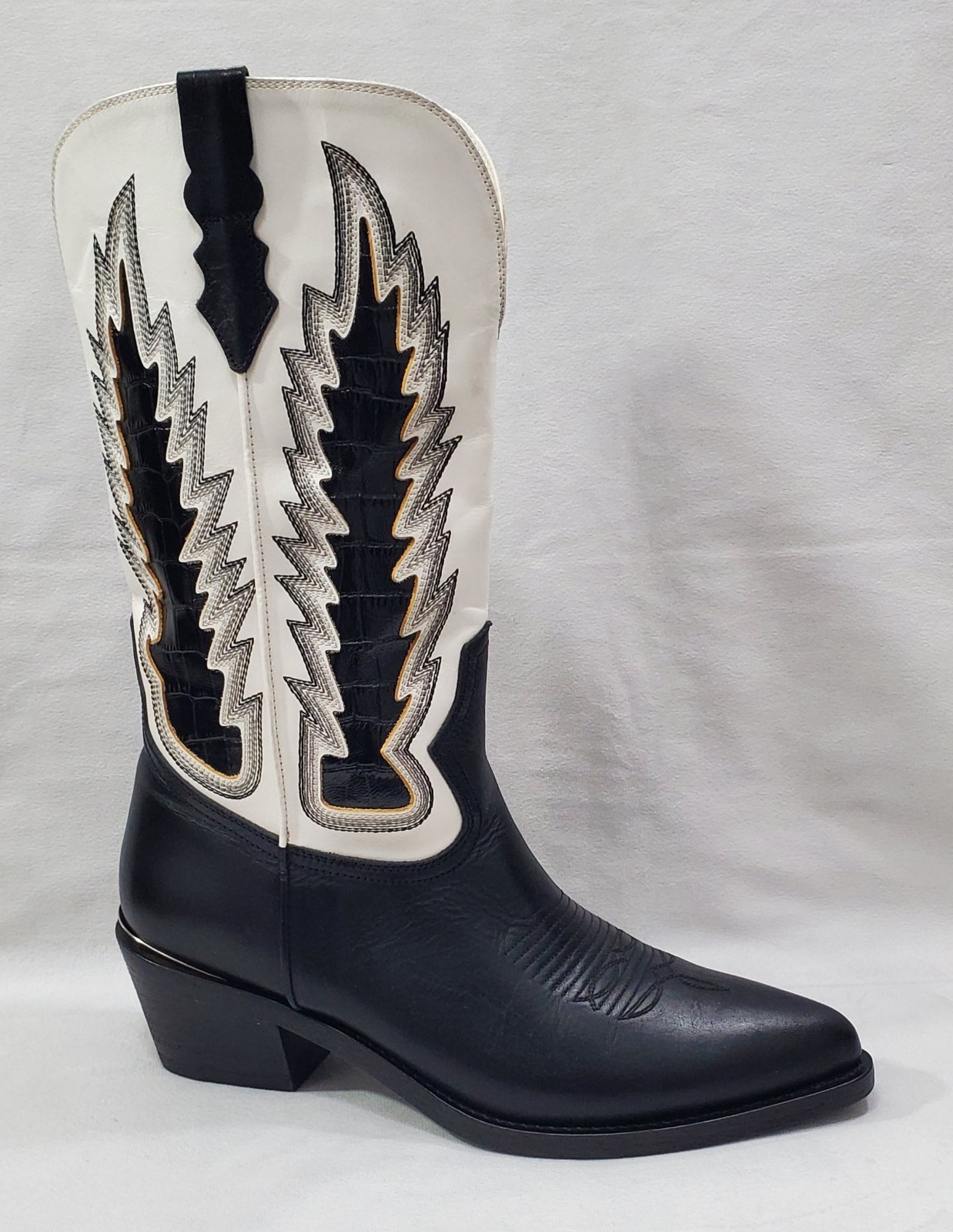 $1,195 NWOB Partlow Whitney Mixed Leather Western Ankle Boots Women's US Size 10
