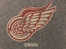 Detroit Red Wings CCM NHL Hockey Shirt Size XL