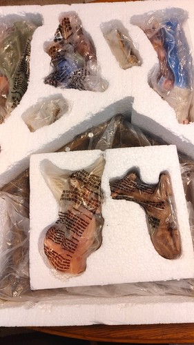 Royal Doulton Holiday Traditions Collection Classic Nativity 11 Piece Set RARE - Picture 6 of 8
