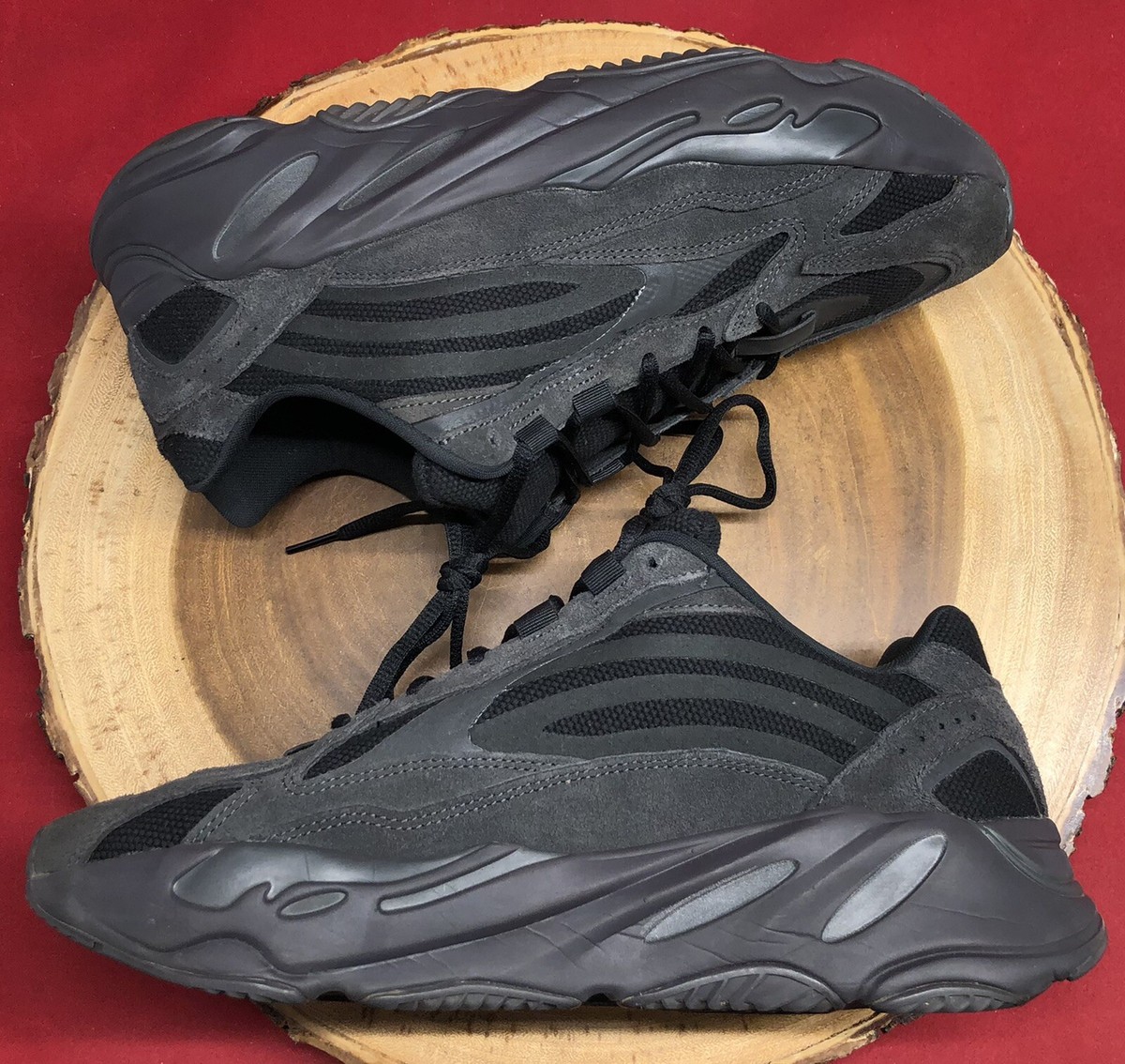 ADIDAS YEEZY BOOST 700 V2 VANTA 100% AUTHENTIC FU6684 SZ 11 ADIDAS YEEZY BOOST 700 V2 VANTA 100% AUTHENTIC FU6684 SZ 11