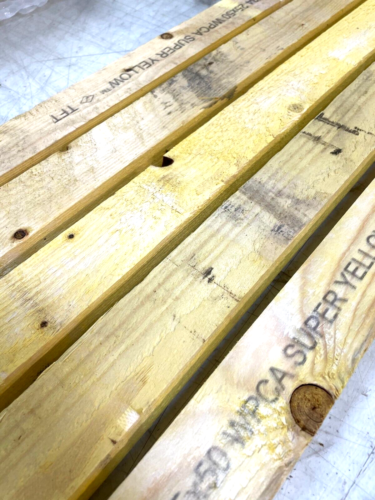 Battens in legno 2x1 (25x50mm) legno trattato svedese BS5534 confezione da 5 - Foto 1 di 5