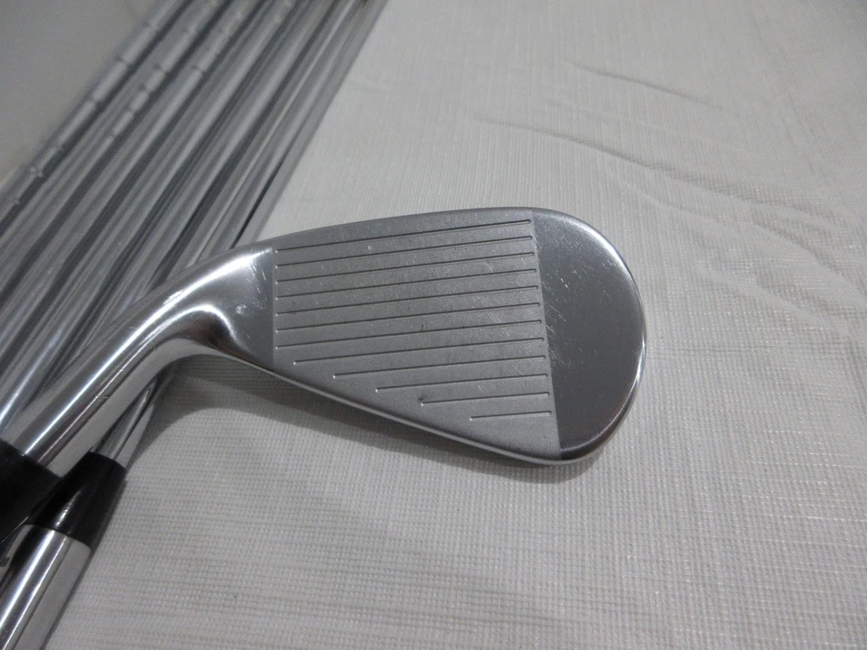 Titleist T350 Iron Set - 5-PW, AW - True Temper AMT R300 Regular Steel - Image 3 of 4