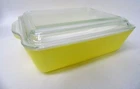 Vintage Pyrex Covered Yellow Refrigerator Dish 0503 u760