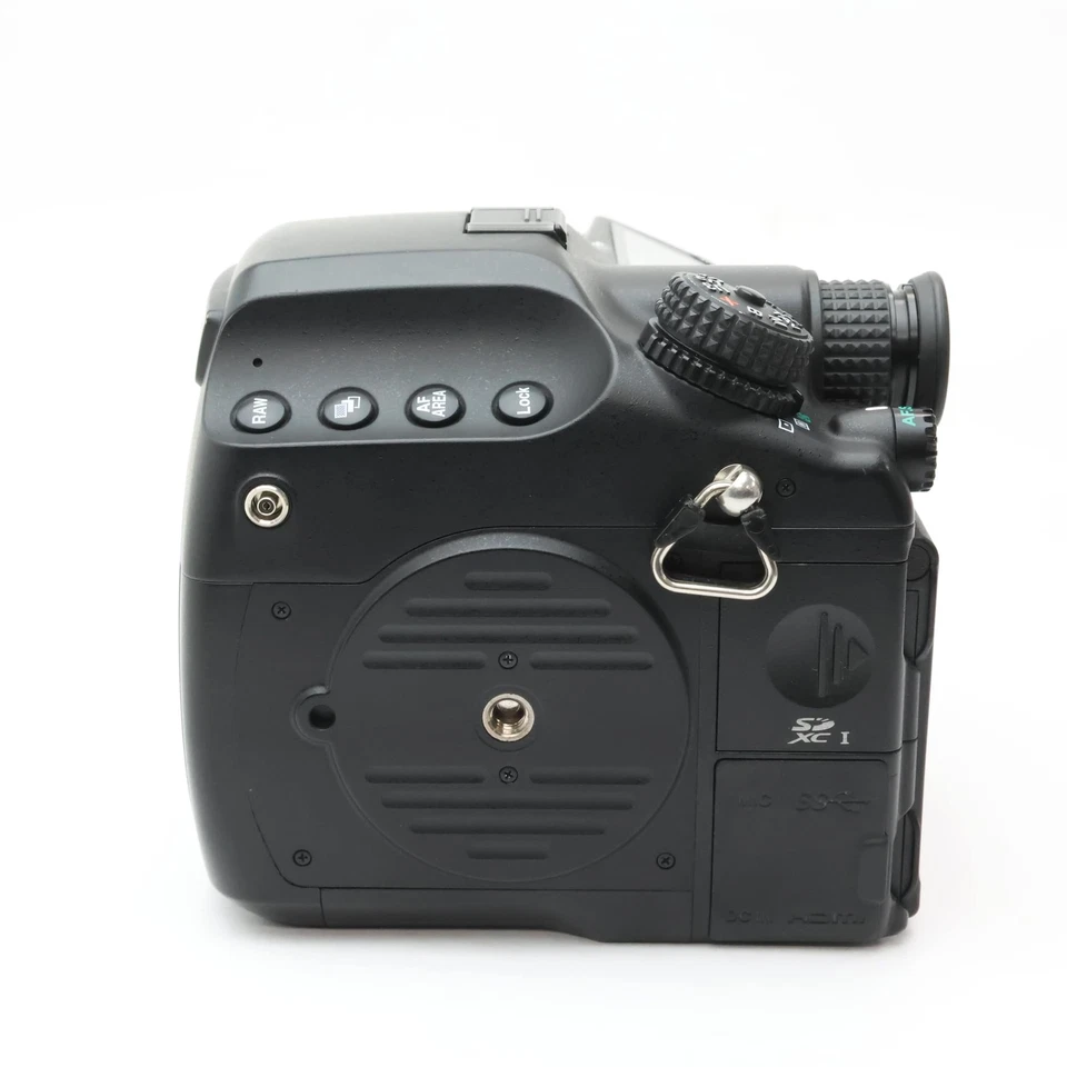 Pentax 645Z Medium Format DSLR Camera Body #564 - Image 2 of 4