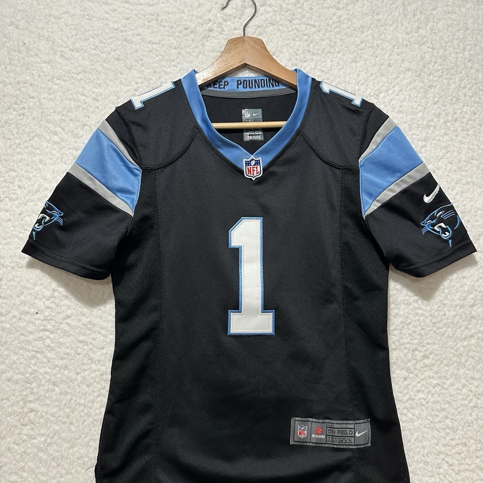 Camiseta Nike NFL Carolina Panthers On Field preta #1 Cameron Newton feminina tamanho P - Imagem 4 de 4