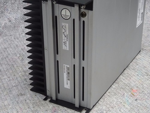 PARKER C3S075V4 F10 I11 T30 M00 Compax 3 C3S075V4F10I11T30M00 400Volt 16A - Picture 2 of 6