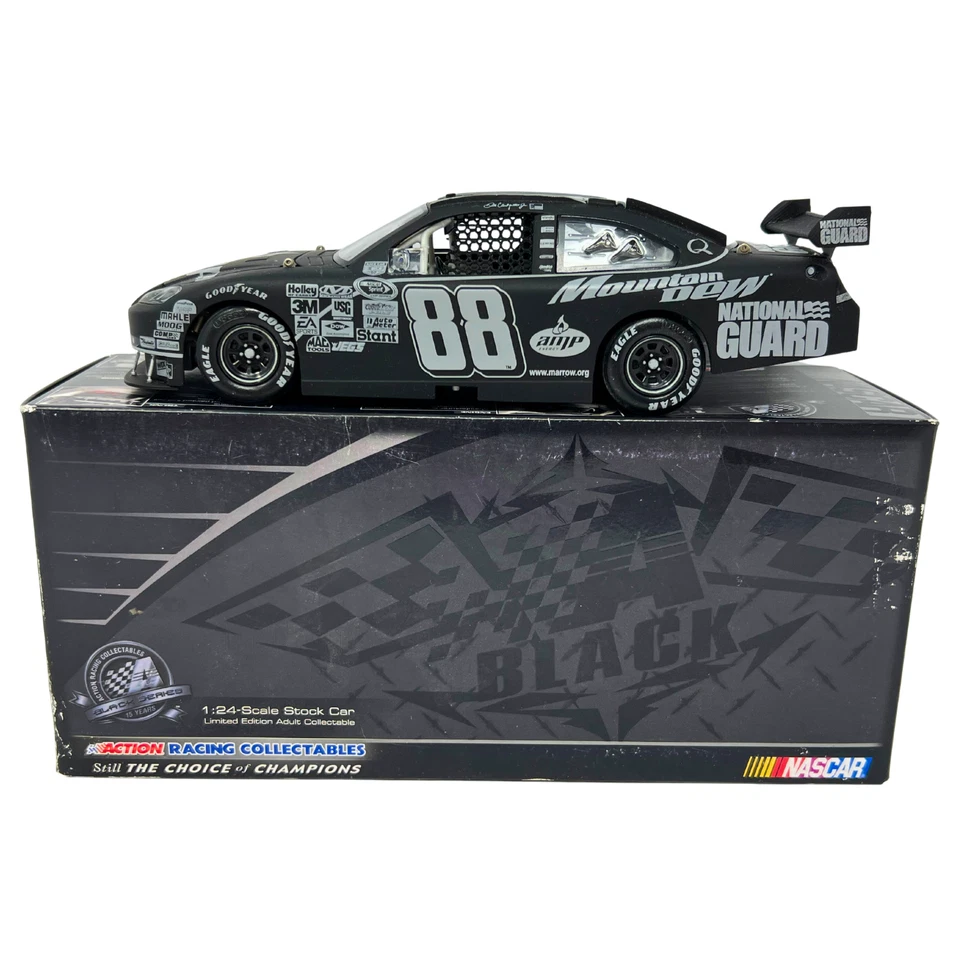 Литая модель Action Nascar No88 Dale Earnhardt Jr. AMP ARC Black Label Impala SS 1:24 - Изображение 3 из 4