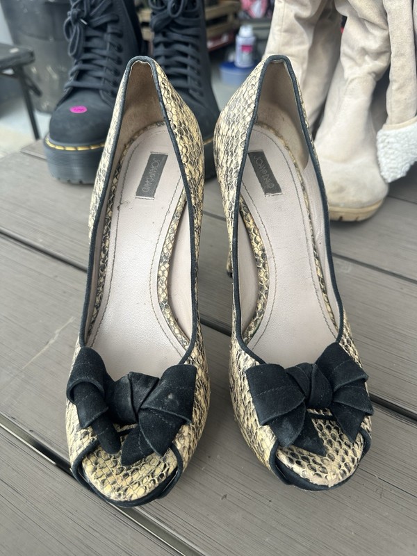 Joan & David Women’s Heels Size 9.5
