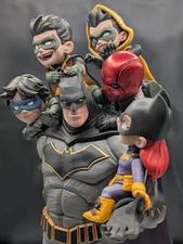 QMX DC Batman Family Limited Edition Q-Master Diorama Statue