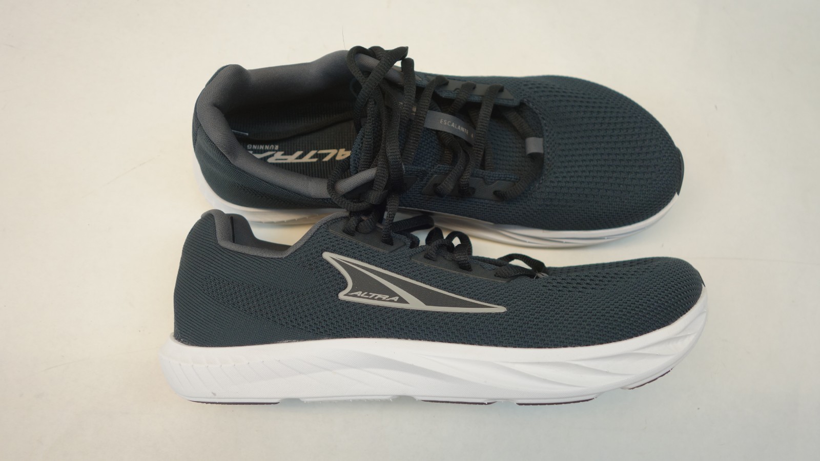 Altra Escalante 4 Women's Black Running Shoes US 9 M EU 40.5