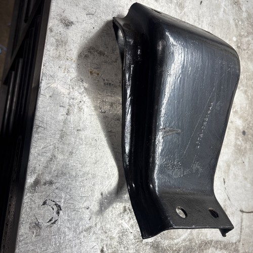 1987-96 Ford Truck Transmission Crossmember Brace E7TA-7R314AA