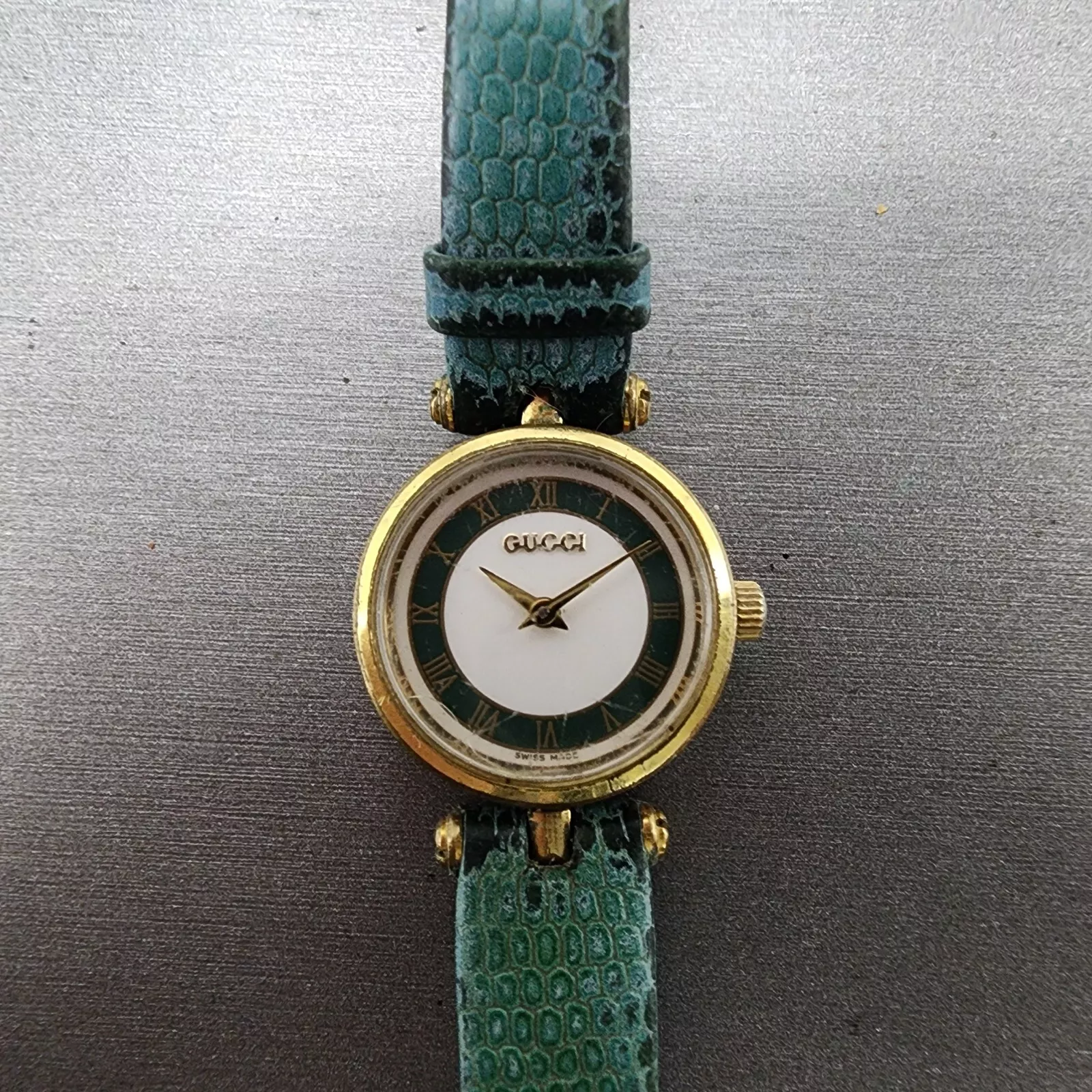 Montre Gucci 2000l femme 21mm cadran blanc plaqué or ronde LIRE !!!! Batterie neuve
