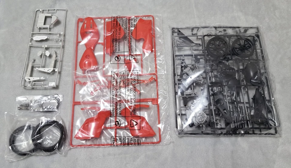 ITALERI DUCATI DESMOSEDICI MOTOGP 2003 1/9 ITEM 4625 NO TAMIYA NO PROTAR - Immagine 3 di 3