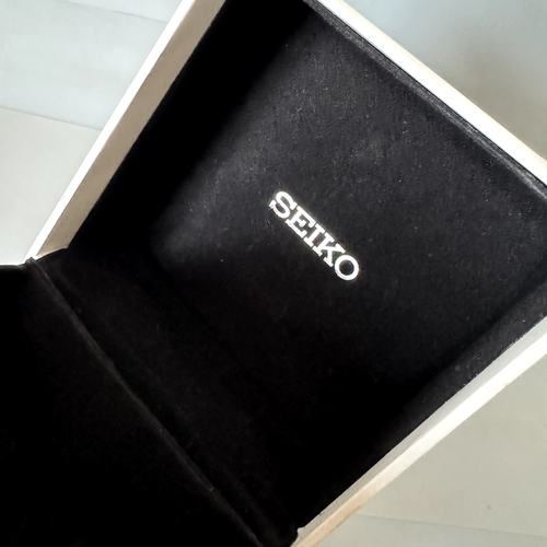 SEIKO Wristwatch Box White Watch Display Case Velvet Black Lining Pillow Cushion - Picture 12 of 18