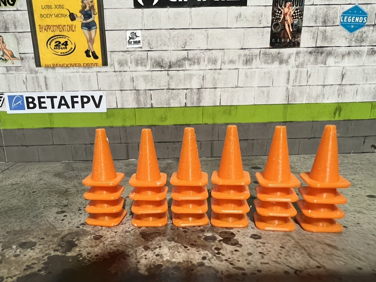 24 - 1/24 Scale Cones -RC Car Scale Accessory,  SCX24, MiniZ 4x4,RC drift car