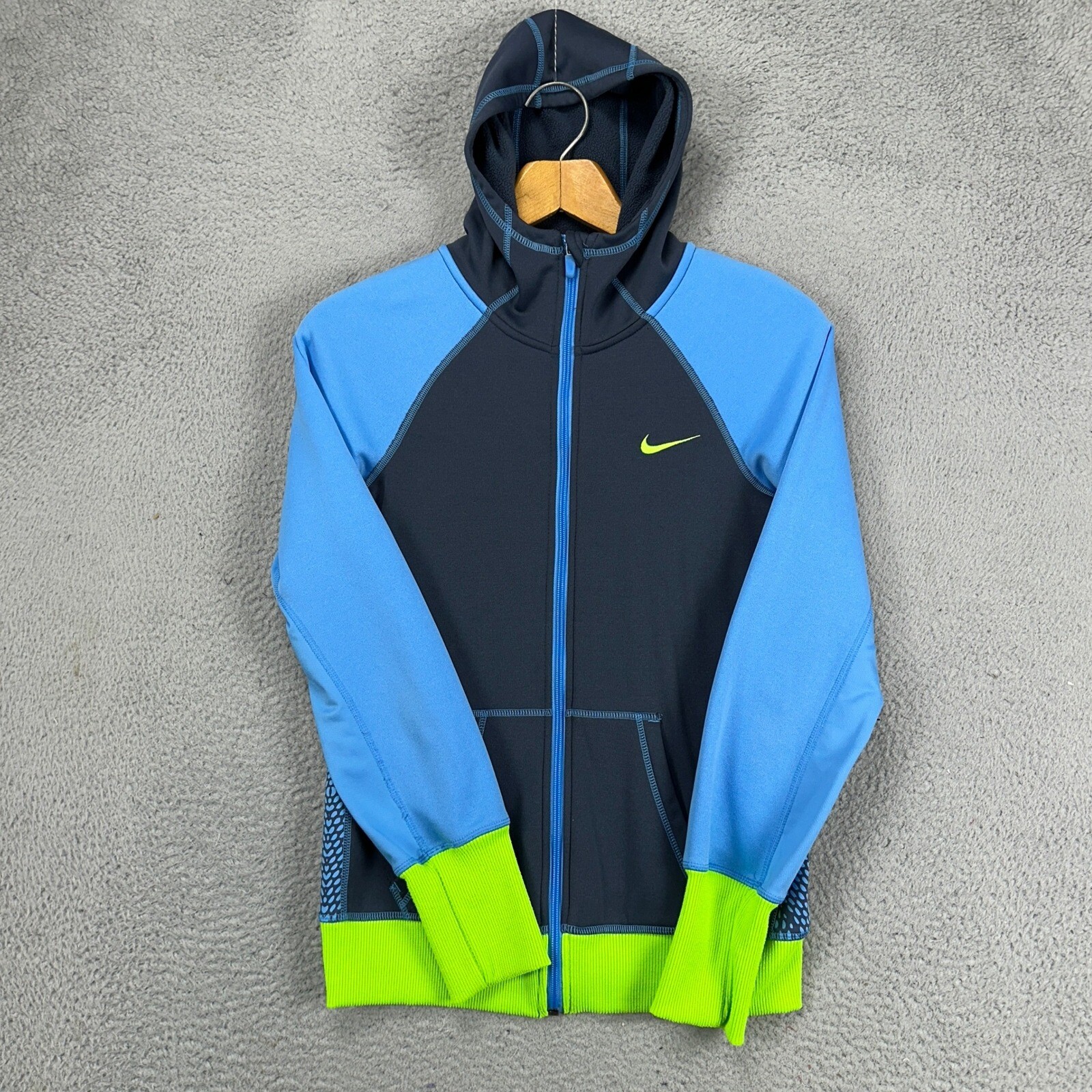 SACAI X NIKE Nike Therma Fit giacca donna full zip con cappuccio piccola blu grigia foderata in pile tasca