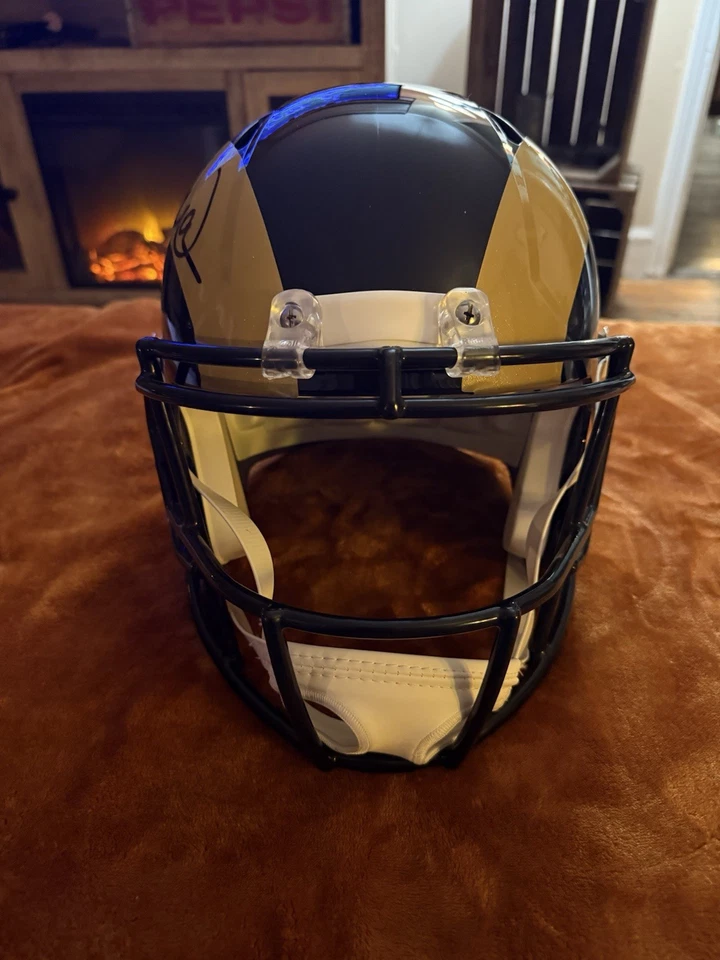 Casco réplica tamaño completo autografiado por Kurt Warner St. Louis Rams. Beckett. Foto 4 de 4
