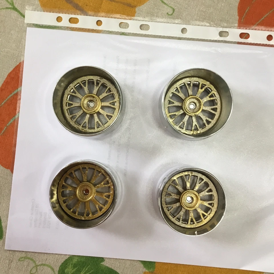 Pocher 1/8 Porsche Replacement Wheels Set Of 4 - Image 3 of 3