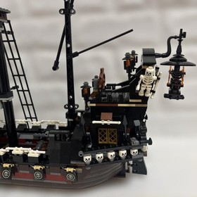 LEGO 4195 Pirates Of The Caribbean Queen Anne's Revenge Japan Educational Toys