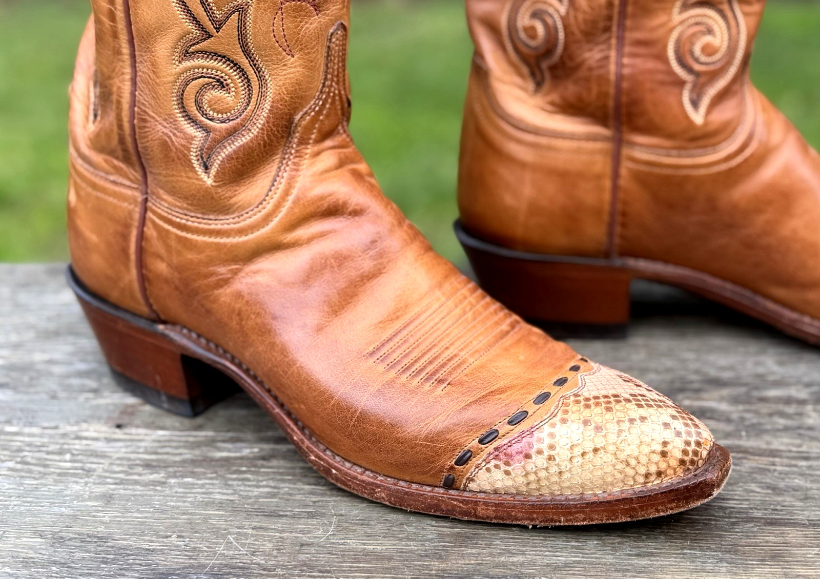 Vtg Lucchese Genuine Python Wingtip ⭐ Embroidered… - image 10