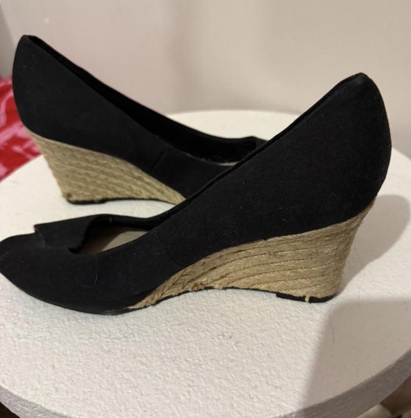 Woman’s Wedge Heel