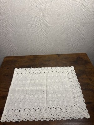 Table Runner Doily Crochet Lace Handmade 32 