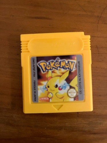Pokémon Version Jaune Spéciale Pikachu – Game Boy – Complet CIB – Version Française PAL (Batterie HS)