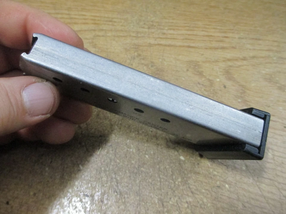 RARE SMITH&WESSON S&W 945 COMPACT PERFORMANCE CENTER 45ACP MAGAZINE OEM 6 ROUND - Image 4 of 4