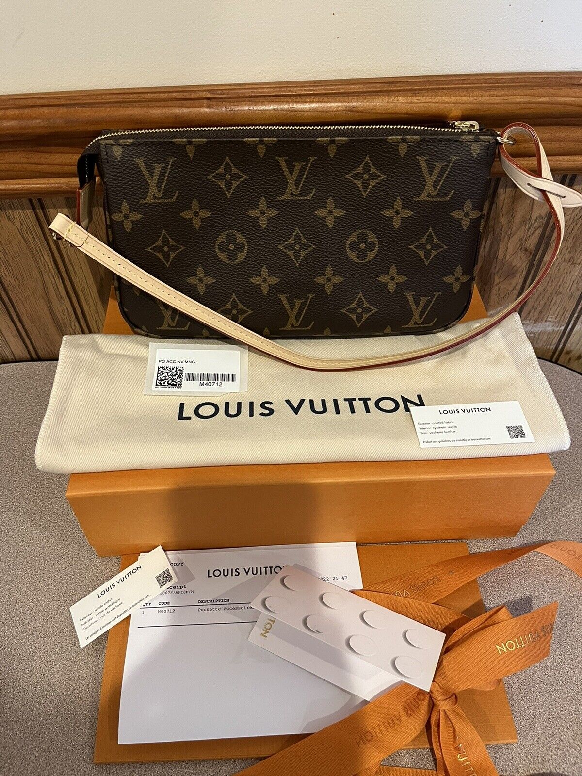 Louis Vuitton Authenticated Pochette Accessoire Handbag