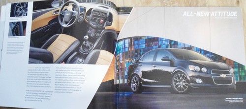 2014 Chevrolet Sonic 32-page Original Car Sales Brochure Catalog - RS - Picture 3 of 12