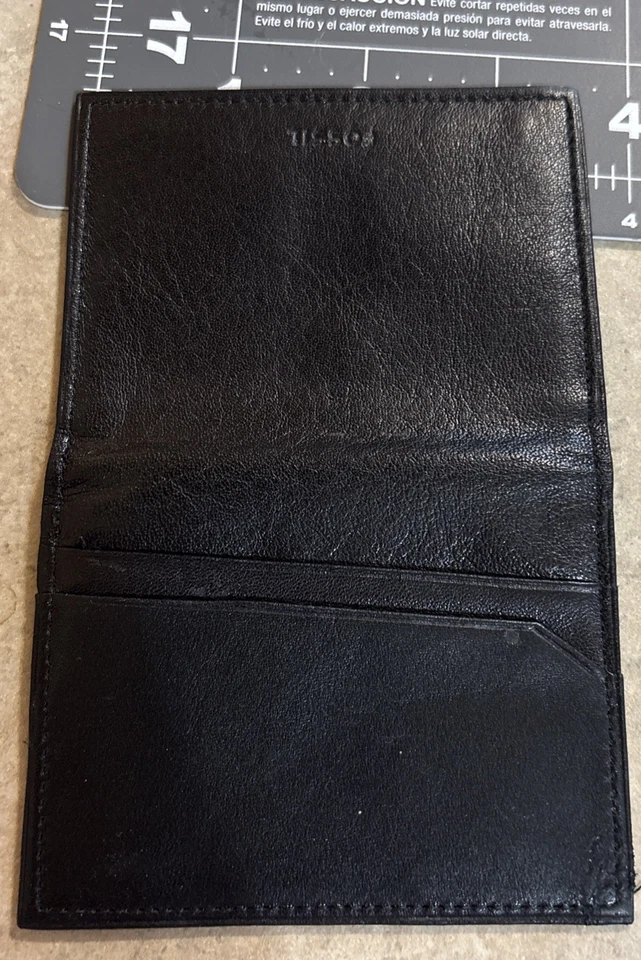 Cartera de tarjeta de identificación delgada Fossil para hombre (negra) Foto 3 de 4