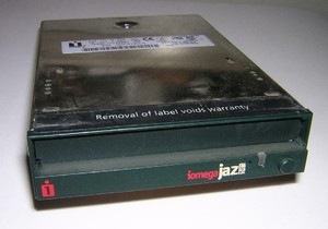 Iomega-Jaz-2GB-SCSI-Internal-3-5-034-Desktop-Drive