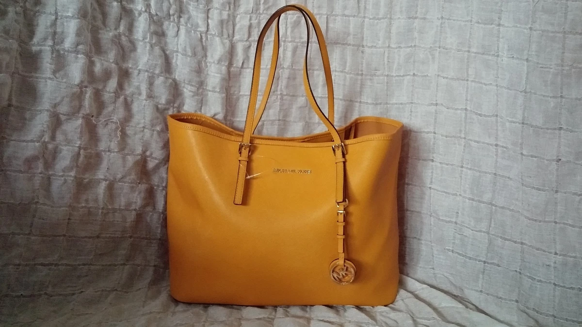 MICHAEL KORS Michael Michael Kors Jet Set Large Saffiano Leather