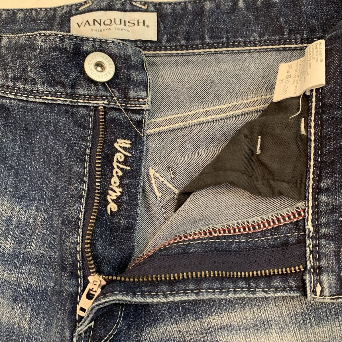 VANQUISH TOKYO JAPAN BRAND DENIM BLUE FADED JEANS MEN'S SIZE VANQUISH TOKYO JAPAN BRAND DENIM BLUE FADED JEANS MEN'S SIZE