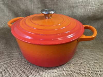Le Creuset Signature Cast Iron 3.5 Quart Dutch Oven, Volcanique