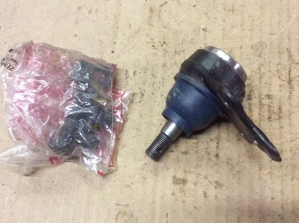 NUEVA NAPA 260-1490 Suspensión Rótula Delantera Inferior Foto 4 de 4