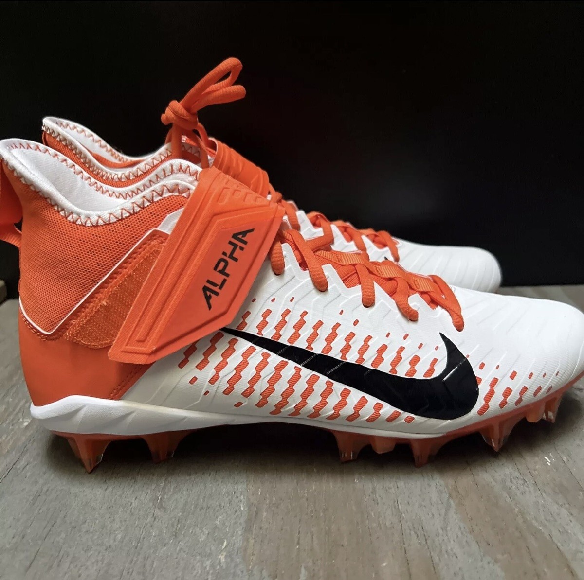 Nike Alpha Menace Pro 2 Mid Football Cleats Mens 12 Orange 