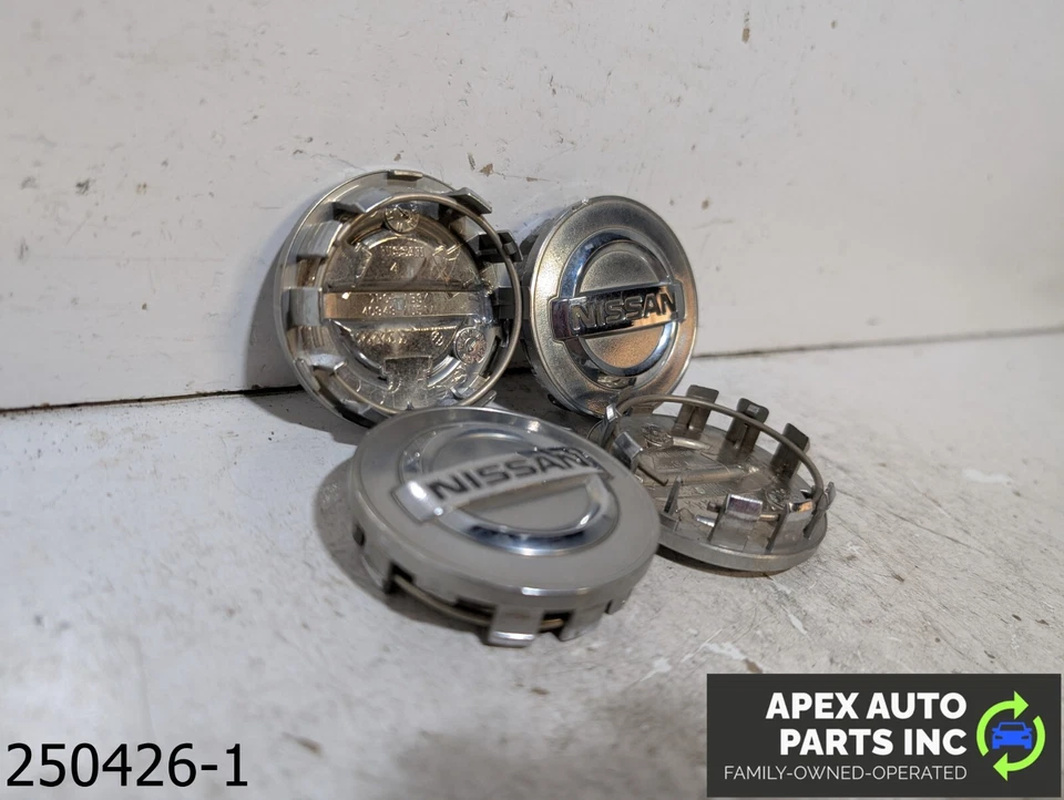 Tapacubos central Nissan Juke 2011-2014 1,6 L 4 ruedas plateado OEM Foto 3 de 4