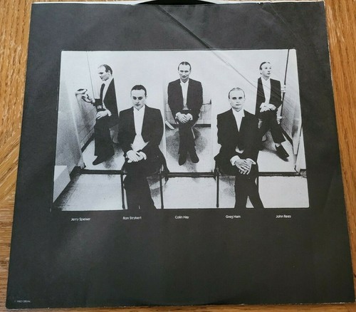 Men At Work – Cargo LP 1983 Columbia – QC 38660 w/ lyrics sleeve NM/EX # - Imagen 4 de 6