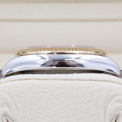 Rolex Datejust 126233 Champagne Motif Dial 36mm Unworn Complete Set Year: 2023 - Picture 5 of 7