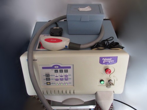 Palomar EsteLux Laser System w/ LuxR Handpiece + Cart - Picture 2 of 8