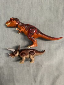 LEGO 5886 5885 Two DINOSAUR FIGURES ONLY  T-REX / TYRANNOSAURUS  + TRICERATOPS 