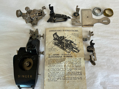 Vintage Singer Automatic Zigzagger #160981 & Misc Accessories
