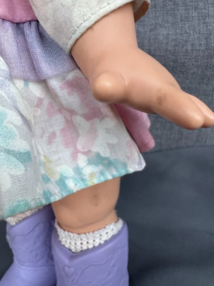 Vintage 1990 Galoob Baby Face Doll #9 SO SHY SHERRI Green Eyes Red Hair Boots - Image 4 of 4