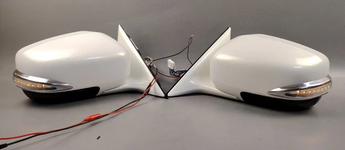 09-13 Nissan Fuga M37 Infiniti Y51 WHITE Power Folding Side Mirror Auto Flip
