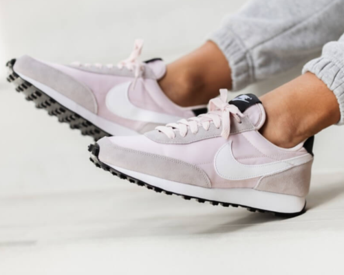 WOMENS NIKE DAYBREAK ,,Barely Rose'' SIZE UK 3 /3.5 /4.5 /5