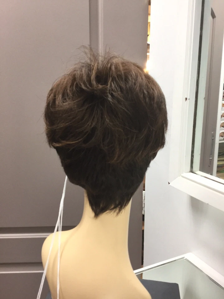 Peluca sintética GIA Rene of Paris Pixie corta, marrón tostado, marrón + castaño rojizo HL Foto 4 de 4